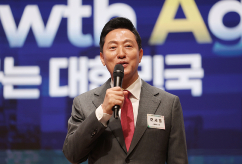 [속보] 오세훈 서울시장 차에서 회의자료 등 절도…경찰, 용의자 추적 중