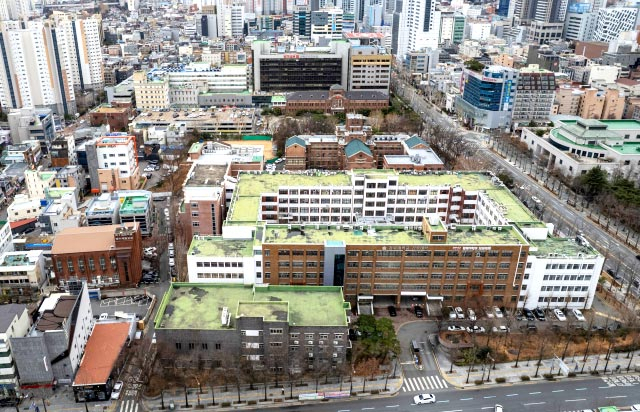 대구 중구 삼덕동 경북대병원과 경북대 의과대학 일대 모습. 김영진 기자 kyjmaeil@imaeil.com