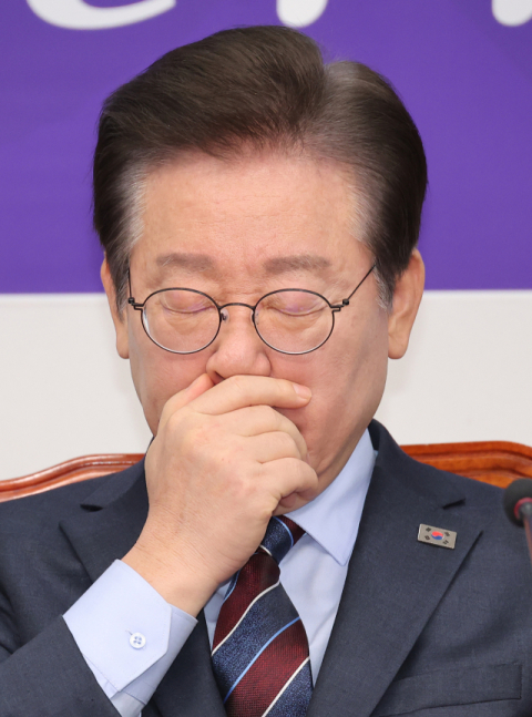[속보] 민주당, 尹 대통령 구속 취소에 긴급 비공개 회의 소집