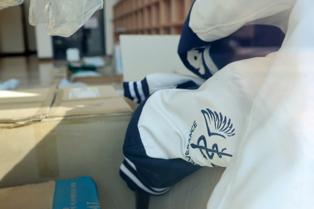 6일 서울 서대문구 연세대학교 의대생 전용 기숙사 제중학사 로비에 학생 짐이 놓여 있다. 연합뉴스