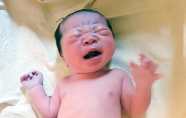 김윤지 산모 아기