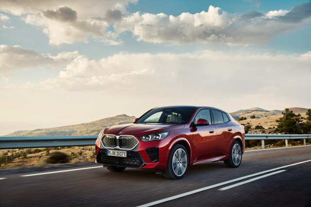 BMW 코리아가 자사 최초의 순수전기 스포츠 액티비티 쿠페(SAC) 