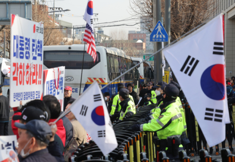 탄핵심판 선고일 다가오자…尹·헌재 향한 테러 위협↑