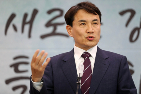 김진태 강원지사, 긍정평가 연속 상승… 무당층 지지 1위