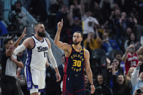 골든스테이트 워리어스 커리, NBA 최초 3점슛 4천개 성공