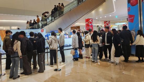 요거트월드, 롯데월드몰서 팝업스토어 운영…이웃집통통이와 협업 메뉴 선보여