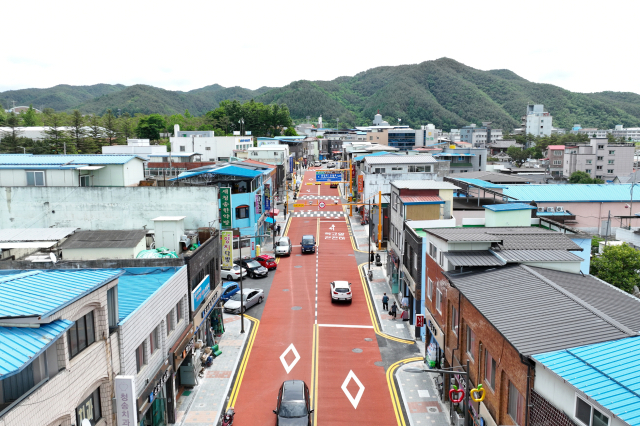 청송군이 추진한 전선지중화 사업으로 도시미관이 정비된 청송읍의 모습. 청송군 제공