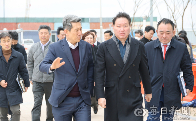 최태원 포항 깜짝 방문…영일만항 크루즈 APEC 활용 점검