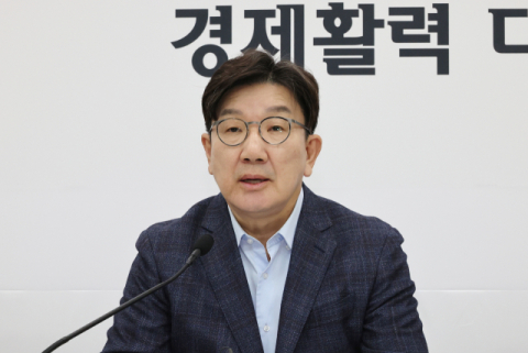 거칠어지는 野, 여론 총력전 나서는 與