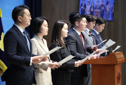 '더 내고 더 받자' 반발 들끓는 국민연금 개혁안…