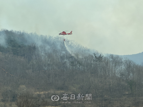 고온 건조한 날씨 속 산불 비상…황사 영향 미세먼지도 '빨간불'
