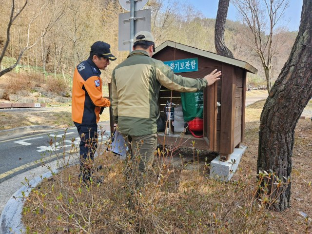 대구동부소방서(서장 심춘섭)는 봄철 따뜻한 날씨로 인한 화재 안전사고를 예방하고자 지역 내 캠핑장 등 6곳을 대상으로 화재예방 안전대책을 추진했다고 밝혔다. 동부소방서 제공