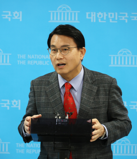 윤상현 