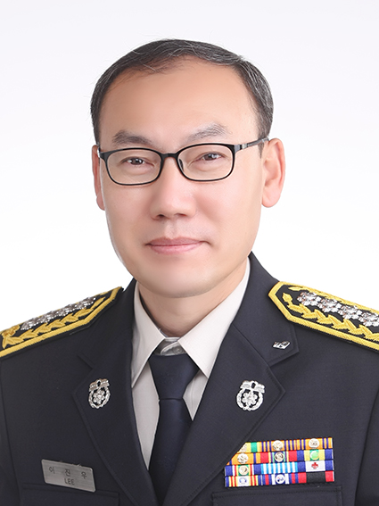 [기고-이진우] 초고령 사회, 불은 예의를 지키지 않는다