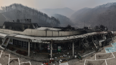 서산영덕고속도로 청송휴게소, 양방향 건물 불에 타