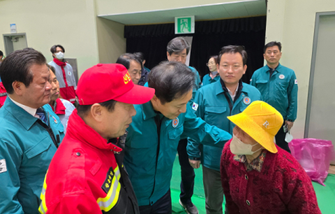 오세훈 서울시장, 안동 산불 피해현장 방문… 