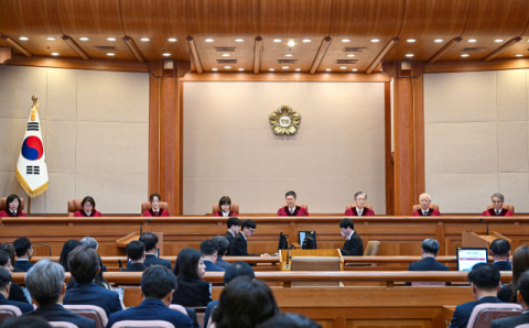 尹 파면 외신들도 긴급 타전…