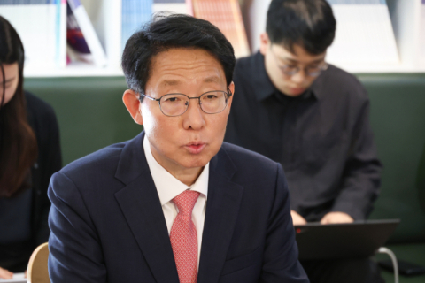 김상훈 