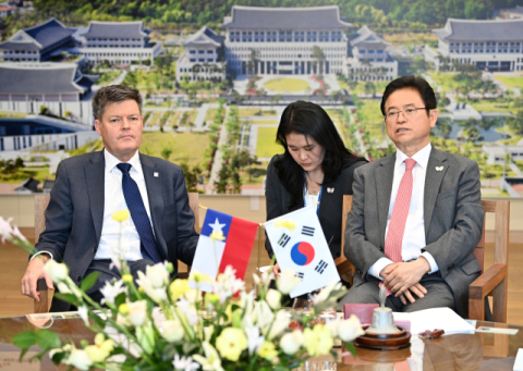 이철우 경북도지사, 주한 칠레대사와 APEC 성공 개최 협력 논의