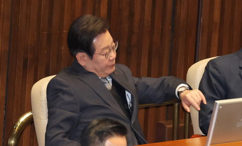 민주, 사실상 이재명 '대선 원톱' 체제로…새 경선룰 논의 거부, 비명계 부글부글
