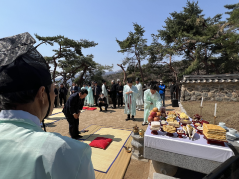 박준희 아이넷방송 회장, '다산 정약용 선생 서세 189주기 묘제'서 시민대표로 참배