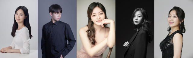 사진 왼쪽부터 피아니스트 정은지, 전하율, 윤유정, 김감사, 예술감독 남자은. 수성아트피아 제공