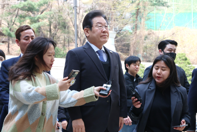더불어민주당 이재명 대표가 8일 서울 서초구 서울중앙지법에서 열린 