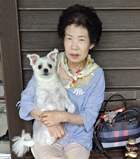 뇌졸중 아빠 대신 가장 역할한 60대 엄마…생명 살리고 하늘의 별 됐다