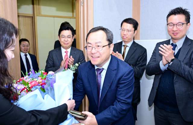 홍성주 신임 대구시 경제부시장이 10일 오전 임용장 수여식에 참석하고 있다. 대구시 제공.
