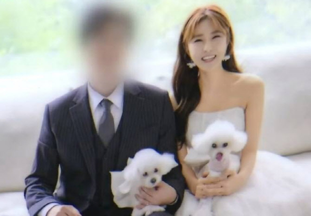 결혼 3개월 만에 아내를 살해하고 태연하게 상주노릇까지 했던 30대 남편이 재판에 넘겨졌다. 사진은 유족들이 공개한 숨진 딸의 얼굴. JTBC 캡처
