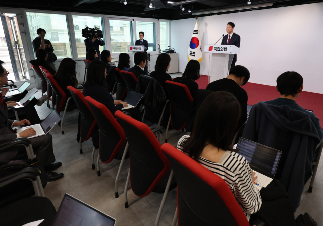 오세훈 서울시장이 12일 서울 여의도 국민의힘 당사에서 대선 불출마를 선언하고 있다. 오 시장은