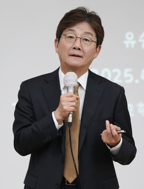 국힘 대선 주자들, 유승민 경선 불참에 