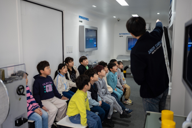 BMW 코리아 미래재단은 충청 지역 14대 초교 학생을 대상으로 진행한 