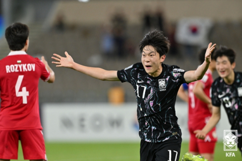 U-17 한국 축구, 아시안컵 4강 진출…사우디와 격돌