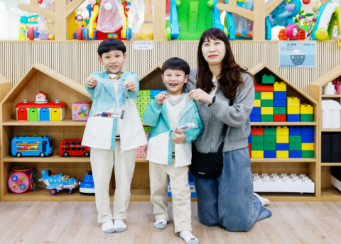 경북 칠곡군 아이누리장난감도서관 '북극곰 캠페인'…지구·동심 함께 지키는 엄마들