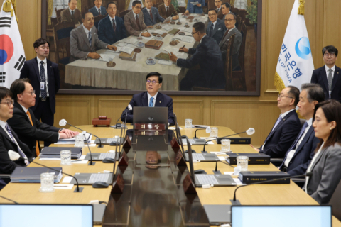 한은, 기준금리 연 2.75% 동결… 
