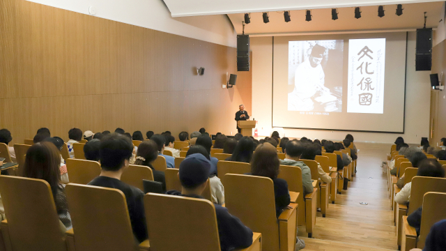 16일 대구간송미술관에서 유홍준 명지대학교 석좌교수의 