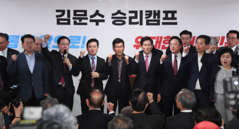 막 올린 국힘 대선 경선 레이스…김문수·홍준표 당협위원장 지지선언 잇따라