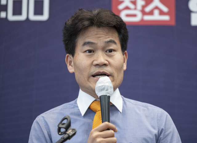 한국사 강사 전한길 씨가 16일 서울 중구 프레스센터 국제회의장에서 열린 
