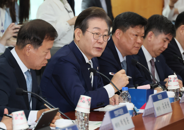 더불어민주당 이재명 대선 경선 후보가 21일 서울 여의도 금융투자협회에서 열린 자본시장 활성화를 위한 정책간담회에서 발언하고 있다. 연합뉴스