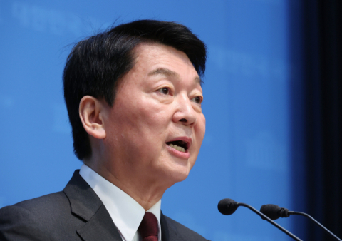 안철수, 반(反)탄 경선 후보 비판 거듭...