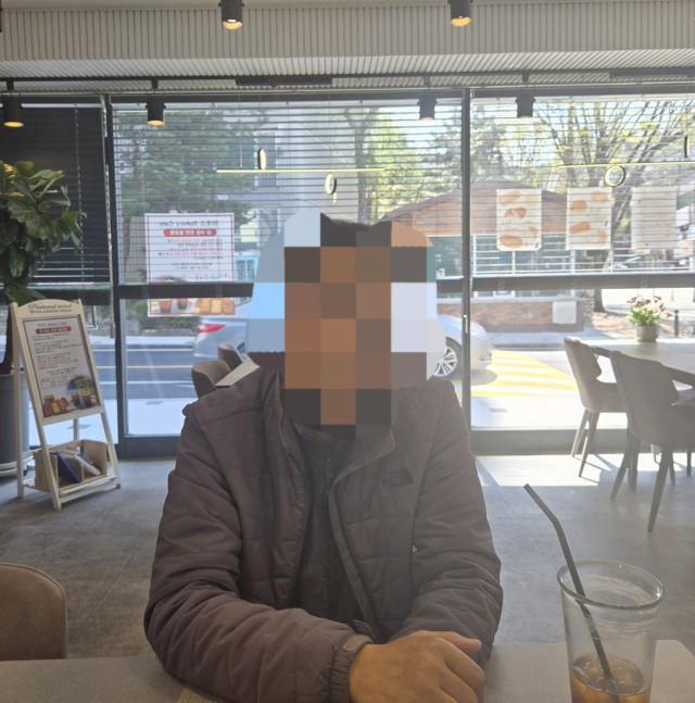 박민석(60·가명) 씨는 2019년 1월 말기 신부전 진단을 받았다. 가족 간 이식 가능성마저 사라진 그가 이제 기댈 곳은 일면식도 없는 기증자다. 이 만남이 몇 년 안에 이뤄질지는 그 누구도 장담할 수 없다. 임재환 기자