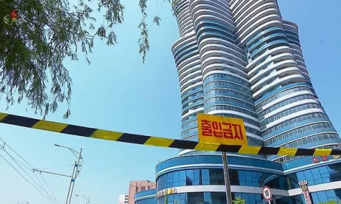 '외벽에 균열' 김정은 자랑하던 평양 53층 아파트, 10년만에 붕괴 우려
