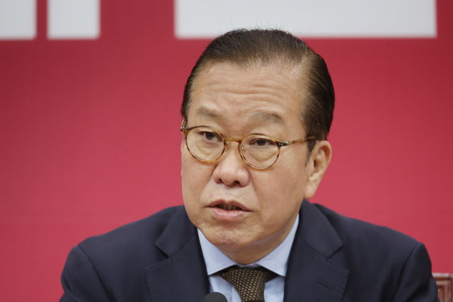 국민의힘 권영세 비상대책위원장이 28일 국회에서 열린 비상대책위원회의에서 발언하고 있다. 연합뉴스