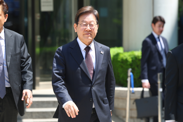 더불어민주당 이재명 대선 후보가 29일 서울 서초구 서울중앙지방법원에서 열린 