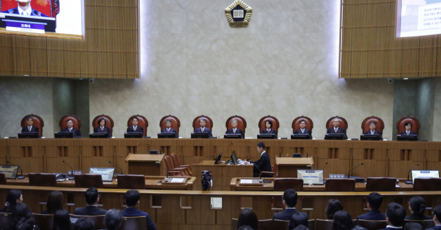 조희대 대법원장을 비롯한 대법관들이 1일 서울 서초구 대법원에서 더불어민주당 이재명 대선 후보의 공직선거법 위반 사건 상고심 선고를 위해 참석해 있다. 연합뉴스