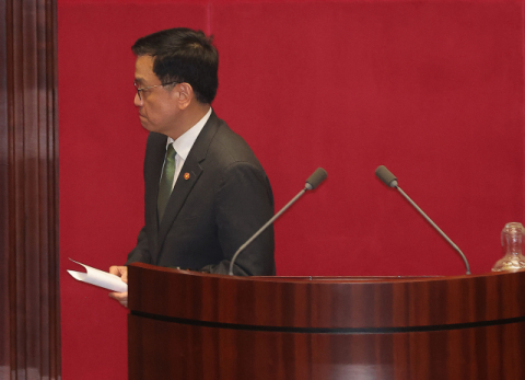 경찰, '내란 혐의' 최상목 전 경제부총리도 소환 조사