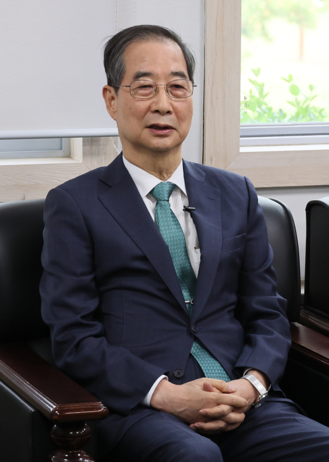 3일 서울 여의도 국회 헌정기념관을 찾은 한덕수 전 국무총리가 발언하고 있다. 연합뉴스
