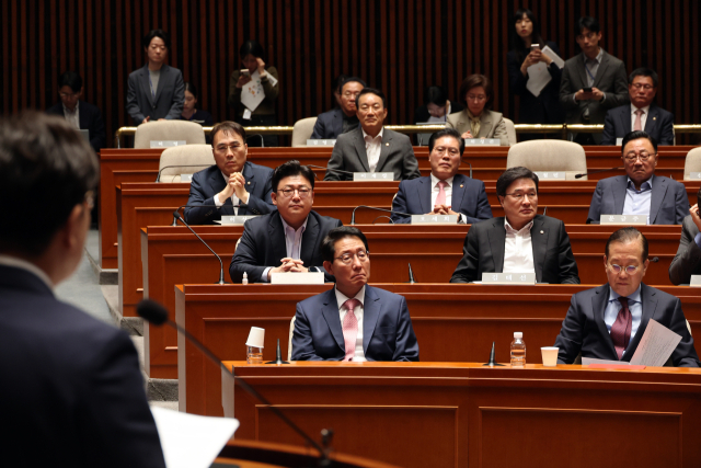 국민의힘 권성동 원내대표가 5일 서울 여의도 국회에서 열린 의원총회에서 발언하고 있다. 연합뉴스