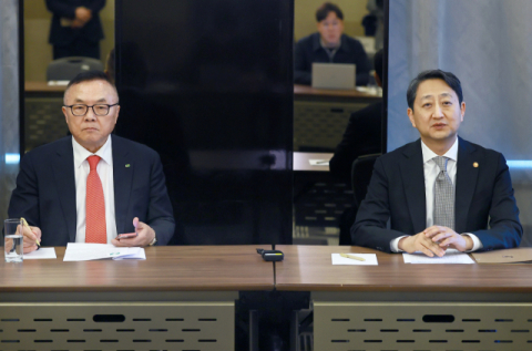 황주호 한수원 사장, 체코 원전 계약 제동에 